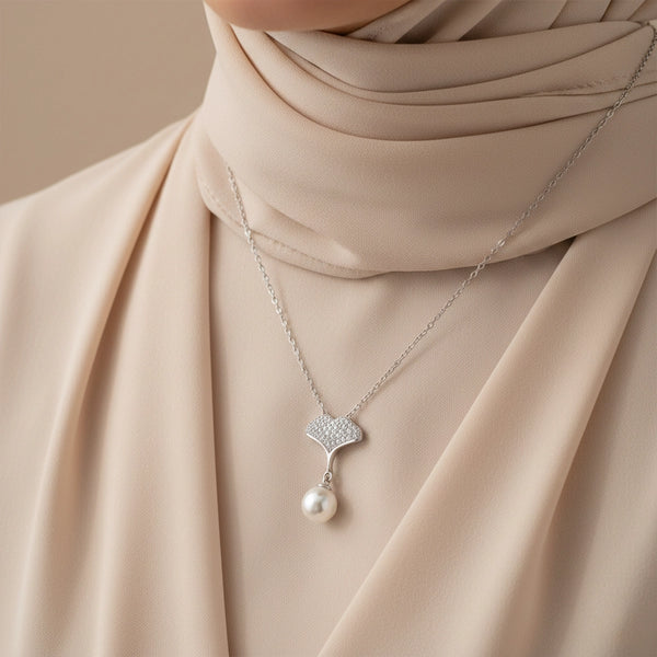 Pearl Grace Silver Pendant & Stud Combo