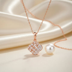 Royal Clover Pendant Necklace