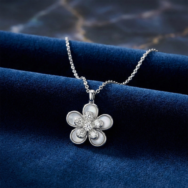 Daisy Bloom Necklace