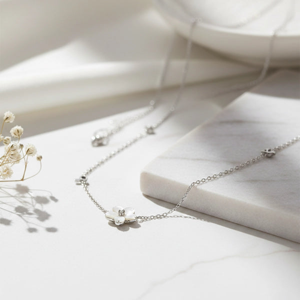 Elegant & Silver Necklace