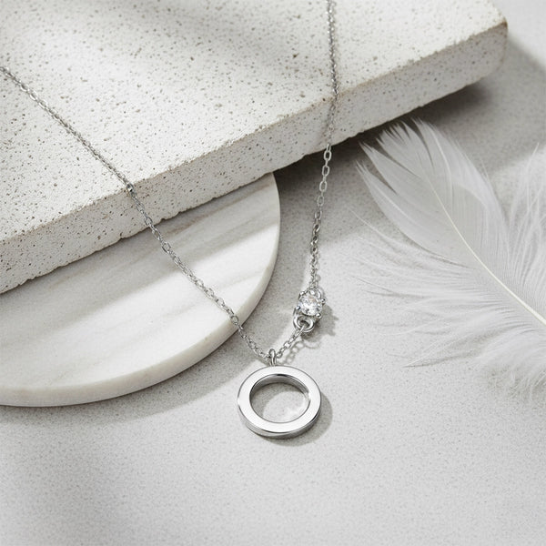 Silver Circle Pendant Necklace.