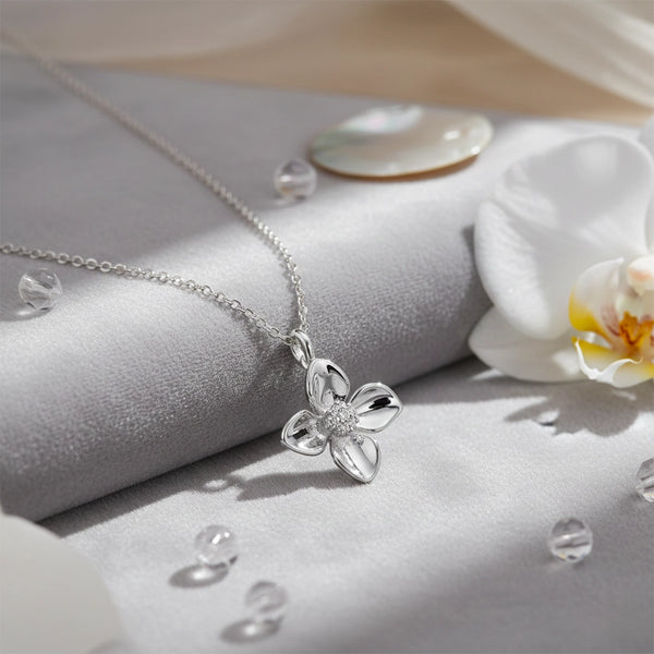 Glossy Petal Flower Necklace